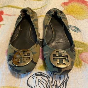 Tory Burch Camo Flats 9.5